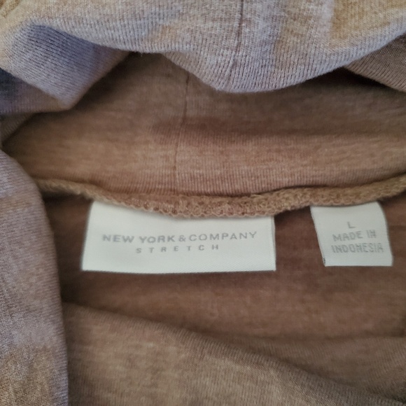 Heather Brown Keyhole Turtleneck Top with ¾ Sleeves Sz L - Picture 4 of 9